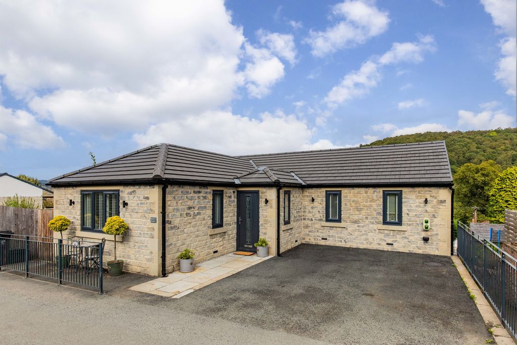 Higher Park Royd Drive